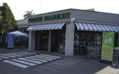 SUPERMERCADOS: NO SOLO UN LUGAR DE COMPRAS, TAMBIÉN UN PUNTO DE RECICLAJE.